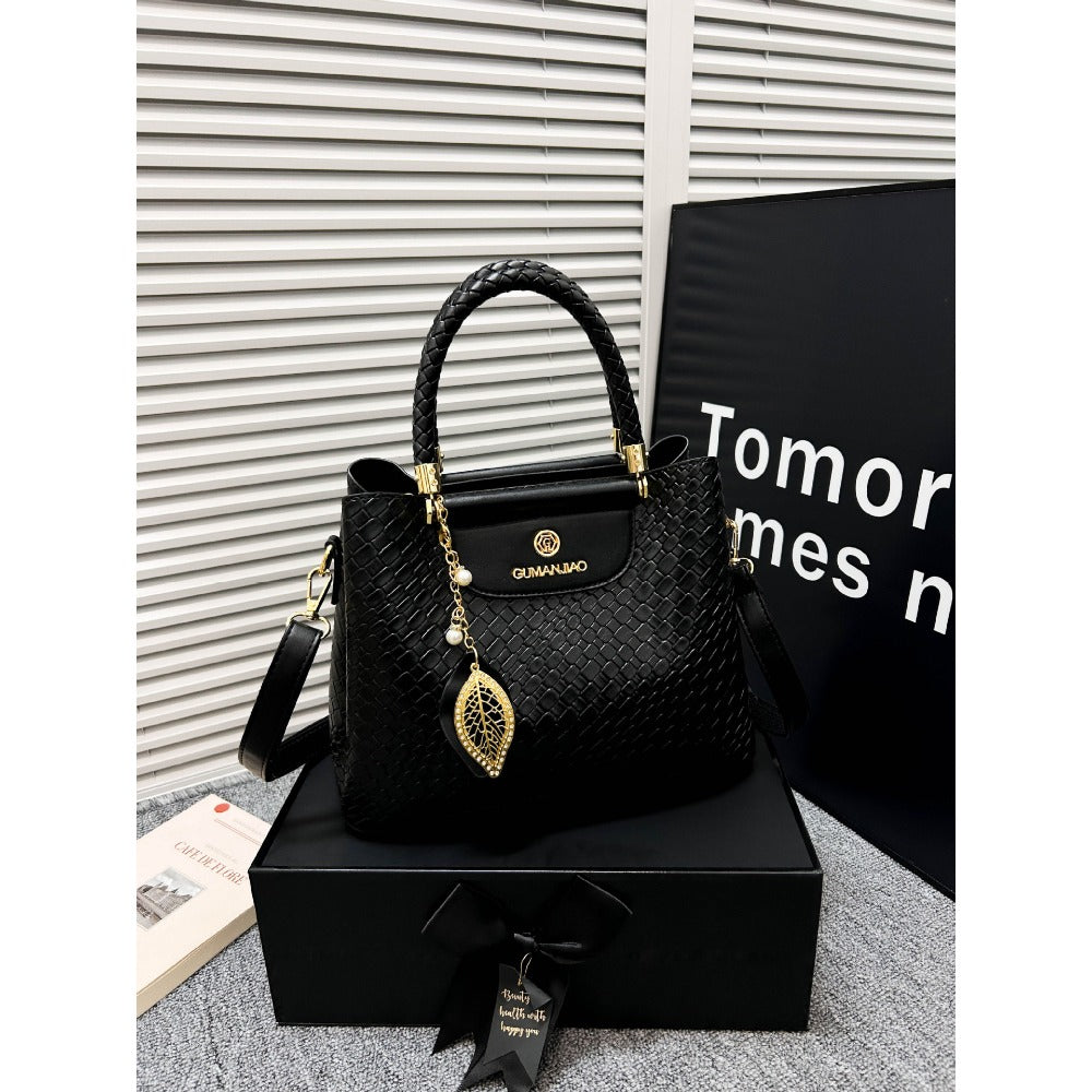 【Luxury Selection】 Gucci Same Style Leaf Chain Matte Leather Bag for Women