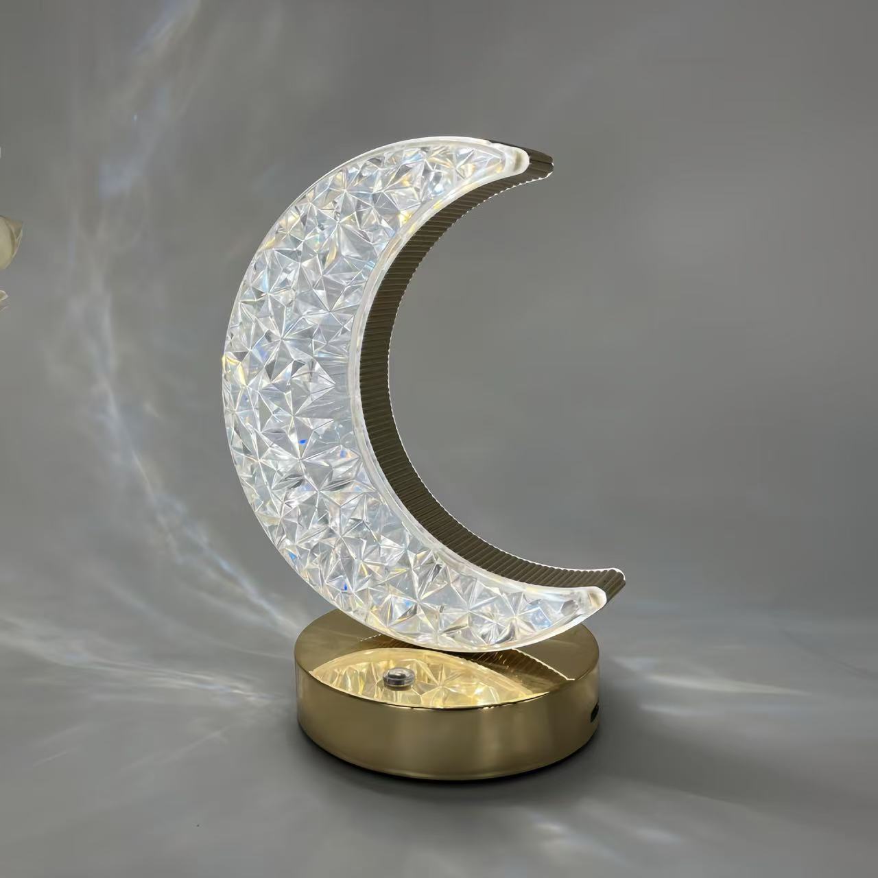 Creative Seashell Night Light: Touch-Controlled 3-Color Lighting & Rechargeable Mood Light — Bedroom Birthday Gift
