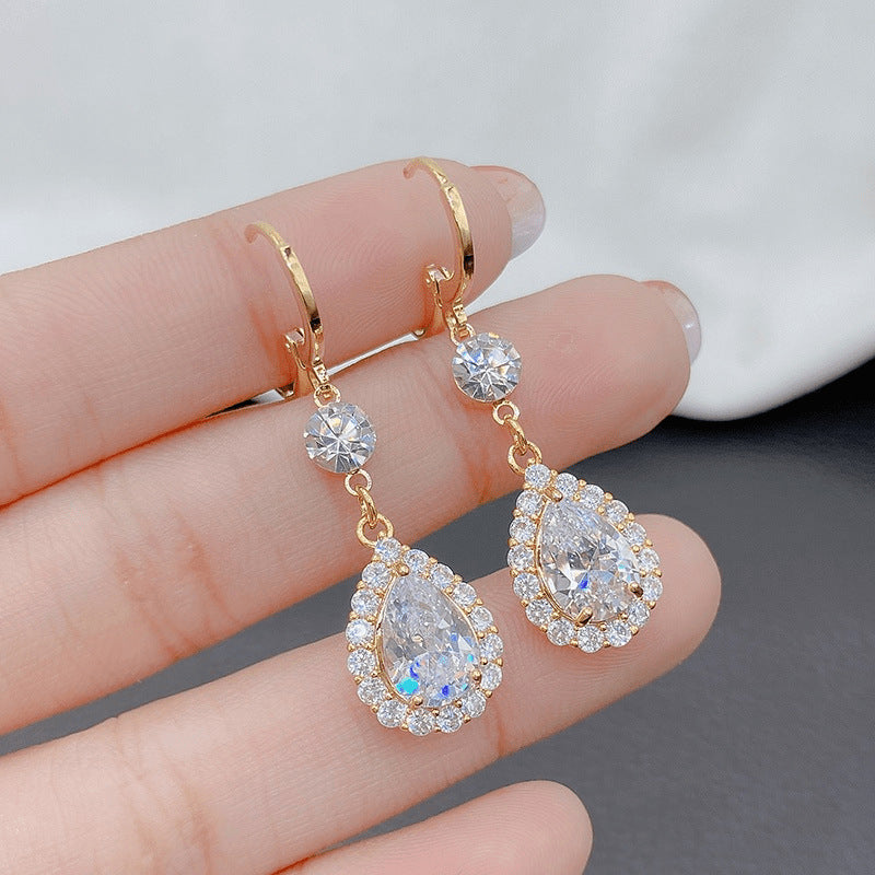 Shiny and Exquisite Water Drop Earrings, Crystal Earrings, High-end, Fashionable and Versatile Earrings